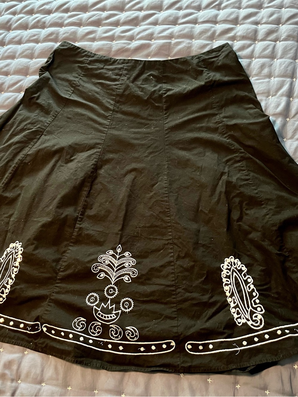 Vintage Sag Harbor Black A-Line Skirt with White Embroidered Hem